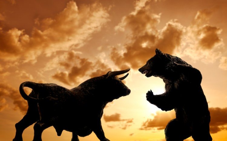 Bitcoin And Ethereum ETFs Extend Outflow Streak As Funds Shed $261 Million
