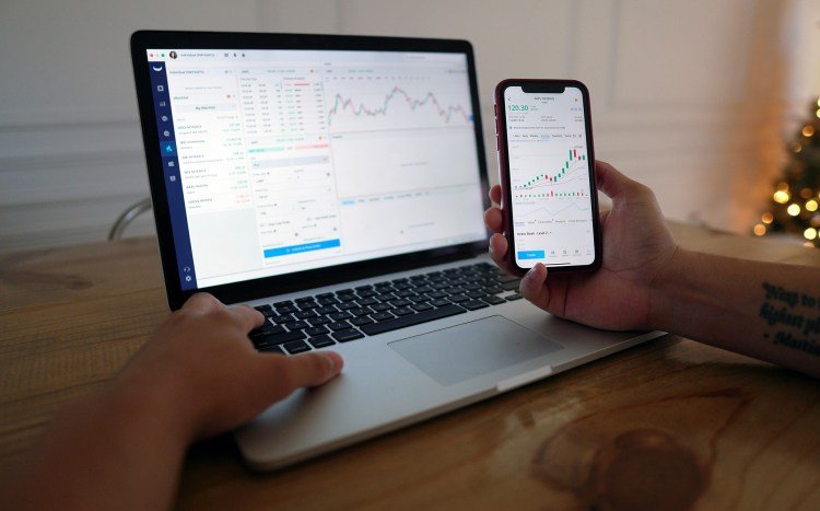 Dogecoin Reclaims $0.073 As Meme Traders Look For A Cleaner Rebound